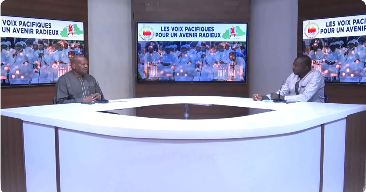 Le plateau télé du 3e numéro de l'émission Djama Béog Néré : Les voix pacifiques pour un avenir radieux pour tous reçoit comme invité l'imam Tiégo TIEMTORE et Mahamadi OUEDRAOGO comme présentateur